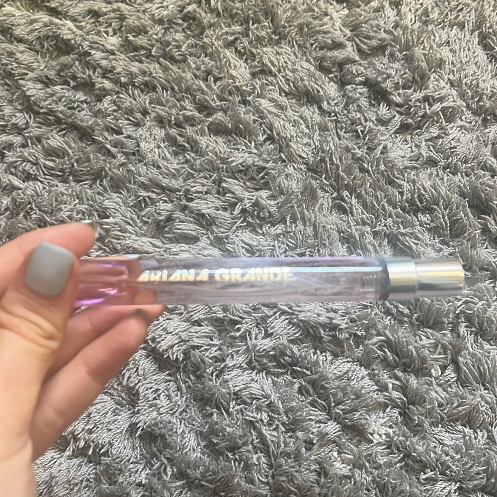 Ariana Grande REM travel size perfume